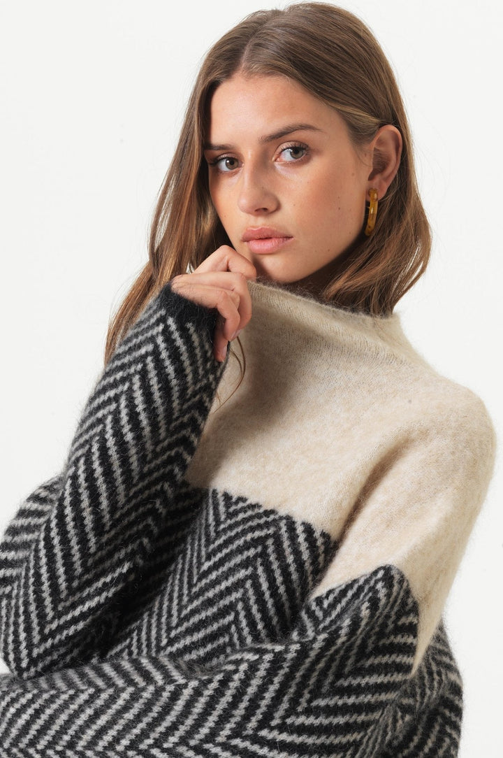 Lidia | Turtleneck